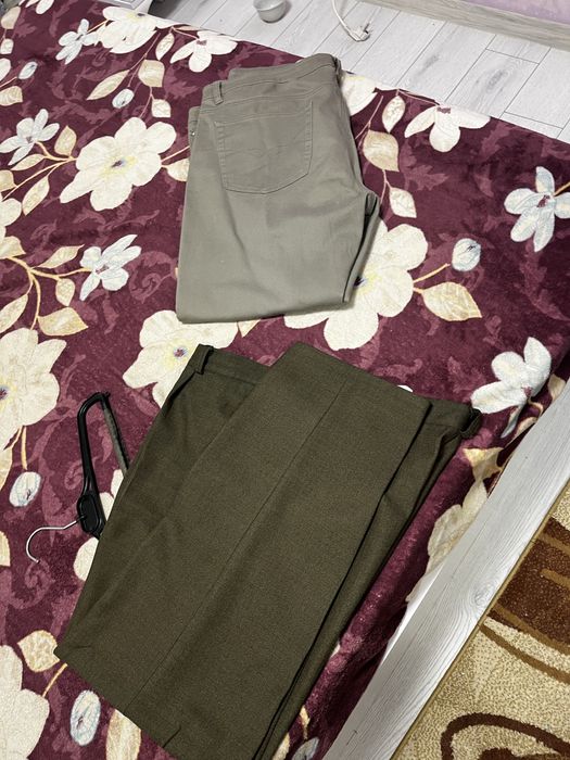 Vand pantaloni barbati
