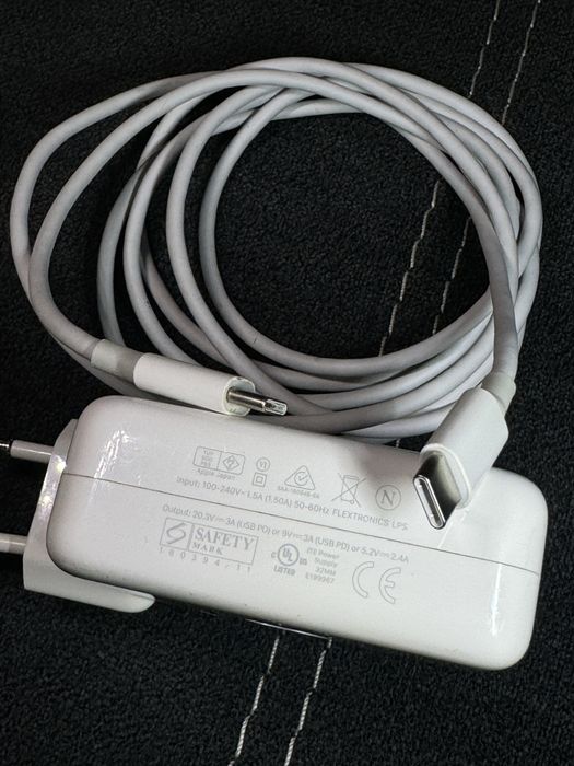 Apple USB C Power Adapter 61 W  incarcator original MacBook iPad
