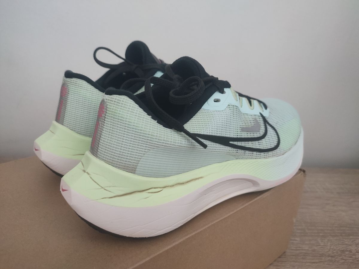 Дамски маратонки Nike Zoom Fly 5 Номер 38