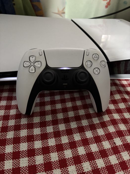 Ps 5 ca nou folosit de cateva luni