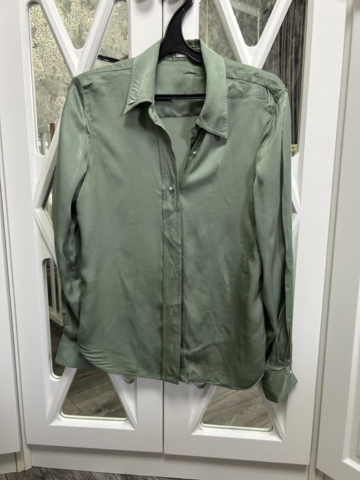 Продам блузку mango 2000