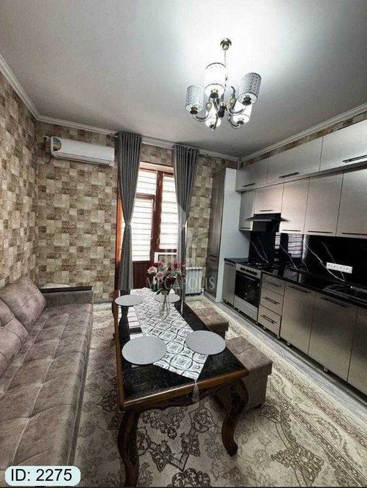 sharq 1 baraka tarafda 2 xona tayyor kvartira sotiladi №2275