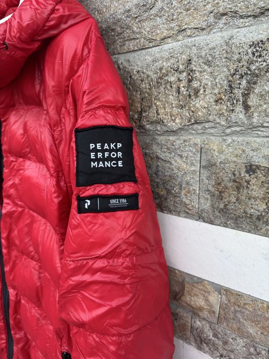 Дамско яке Peak Performance