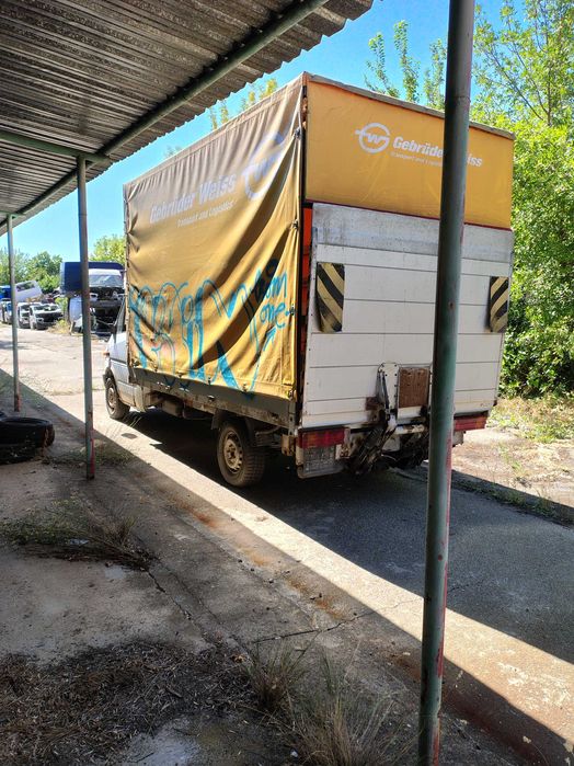 Продава се карусерия с брезент шпригли и падащ борд