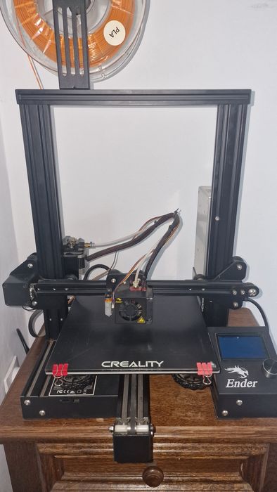 Imprimanta 3D (Ender 3 pro)