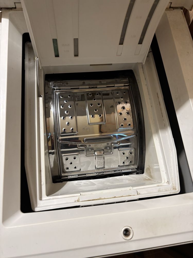 пералня с горно зареждане Whirlpool AWG653