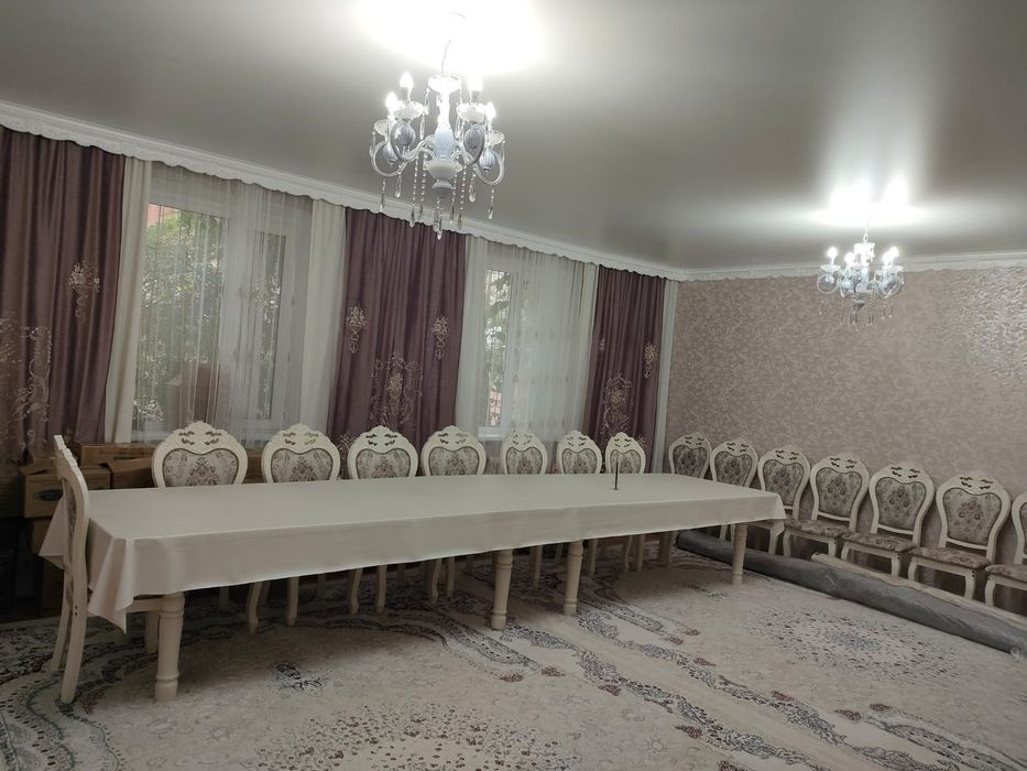 Продам столы, 2 штуки. Один стол - 50000т