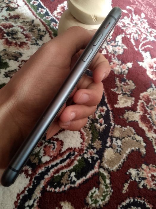Iphone 11  srochniy sotiladi