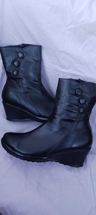 Кожени нови български боти