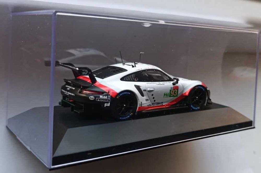 Macheta Porsche 911 RSR #93 Le Mans 2018 - IXO Premium 1/43