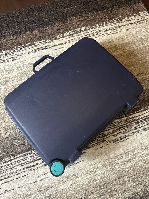 Куфар Samsonite със закопчалки и код