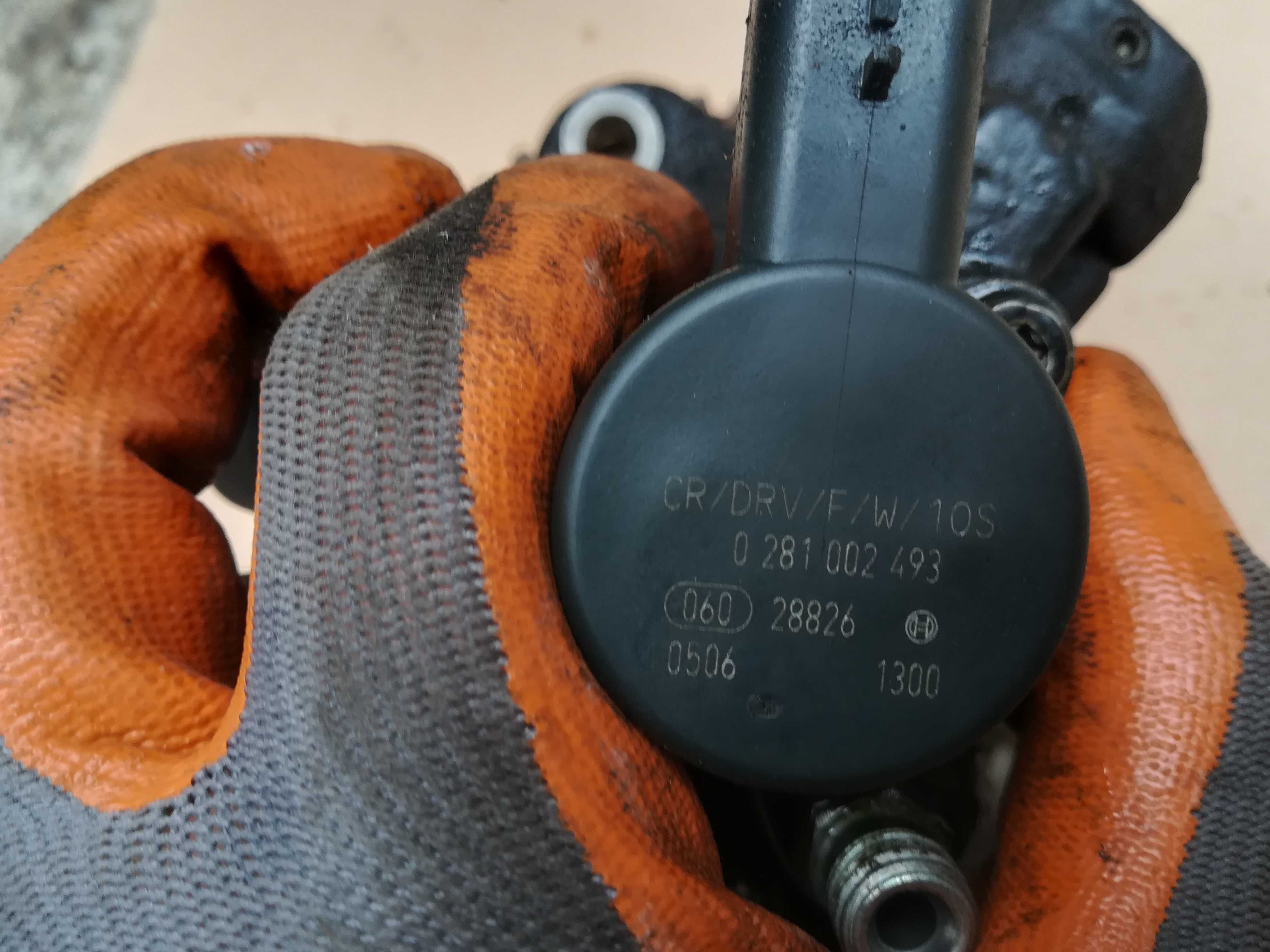 Peugeot 307 Citroen C4 2.0HDI 110 Bosch Пежо помпа високо налягане гнп
