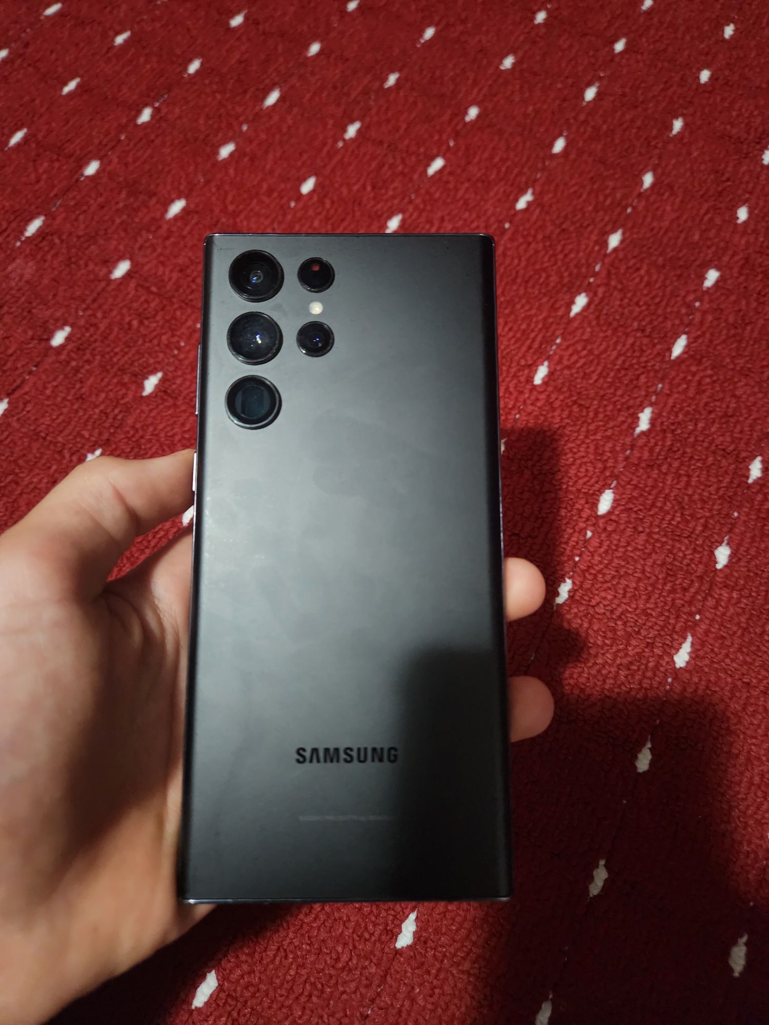 Samsung S22 ultra xotira:512  ekrang kuygan qolganlari sog' qolgan nax