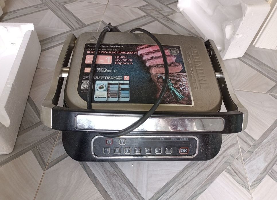 Грильница Redmond