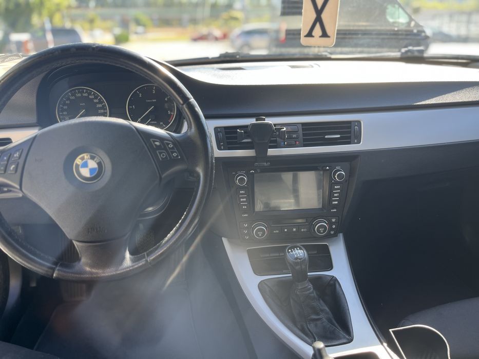 BMW 318D 2.0 Двигателят и ходовата част са без никакви проблеми