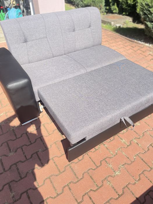 Vand coltar extensibil cu perne decorative