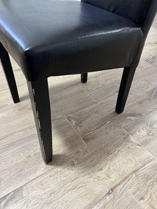 Vand scaune de piele