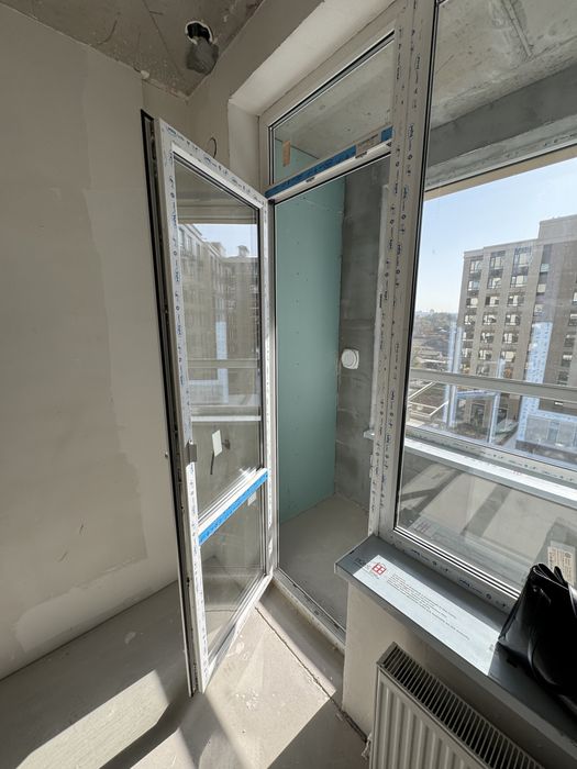 Балконный блок,окна дверь пластиковый