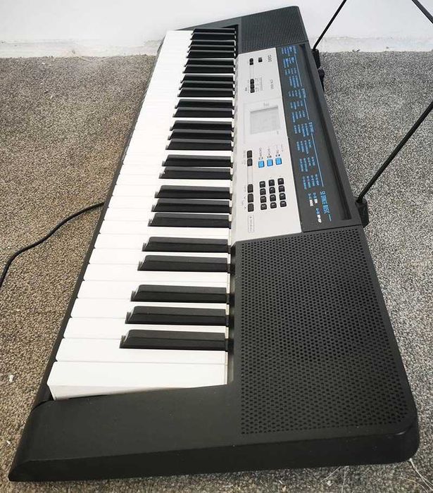 синтезатор клавир CASIO CTK-1550 пиано с 5 октави и плътни клавиши