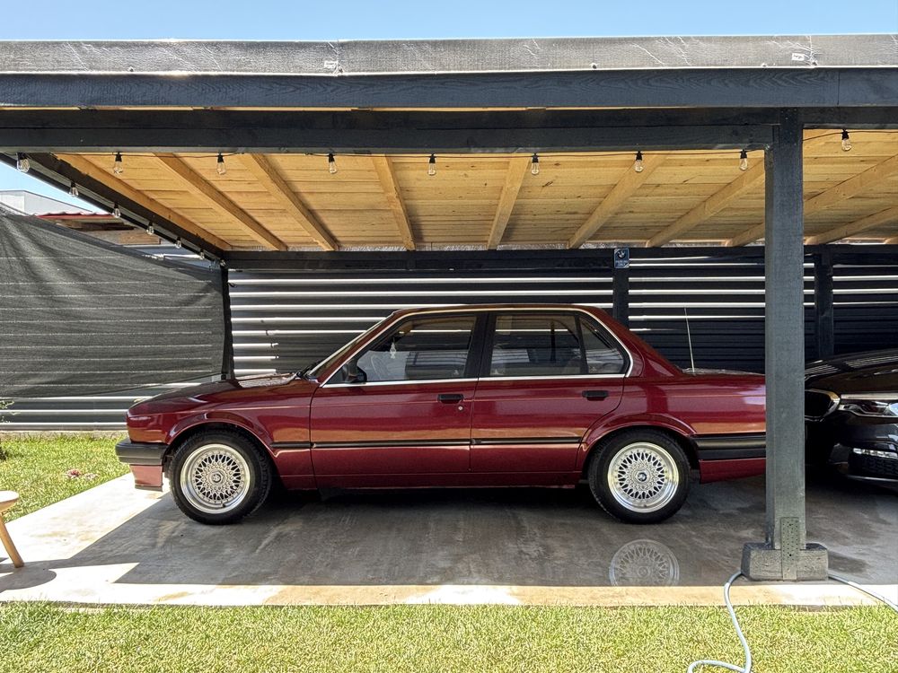BMW E30 sedan 318i 1991