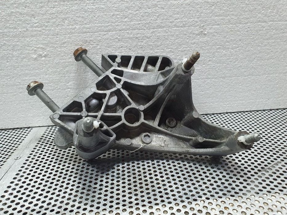 Suport unitate de control motor VOLKSWAGEN PASSAT Variant 3C5 2005 - 2011 TDI BMR, CBBB 03G199207G