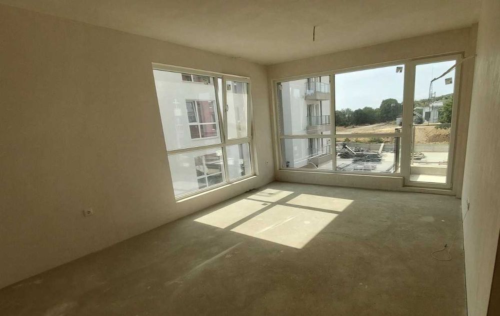 Тристаен с южно изложение, Виница