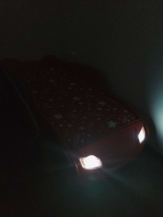 Vând pat copii Fulger Mcqueen