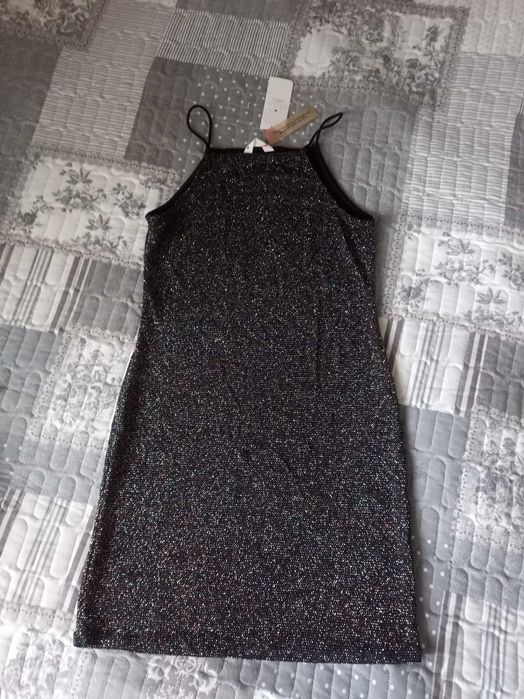 3 красивых платья. Для праздника,нового года по 2000.