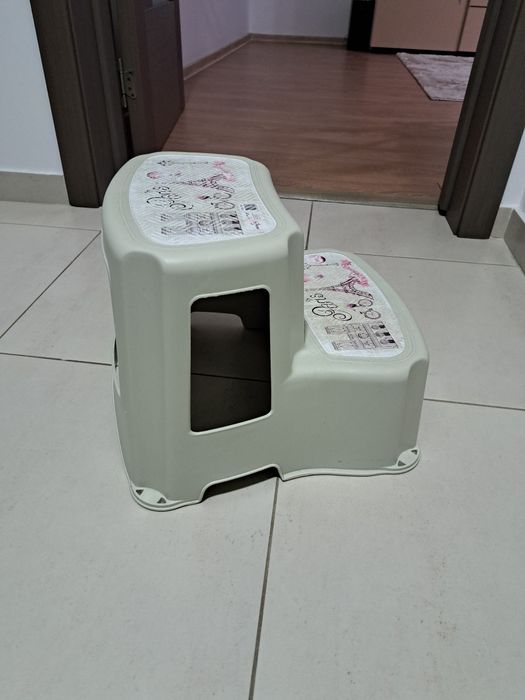 Suport / scaun / scara