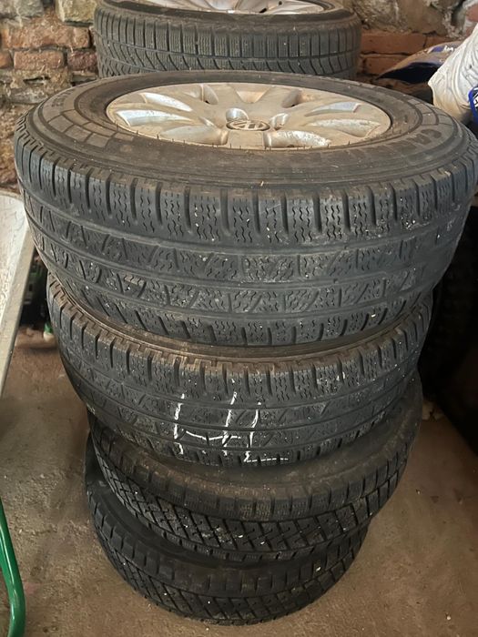 Jante cu cauciuc 215-70-15C