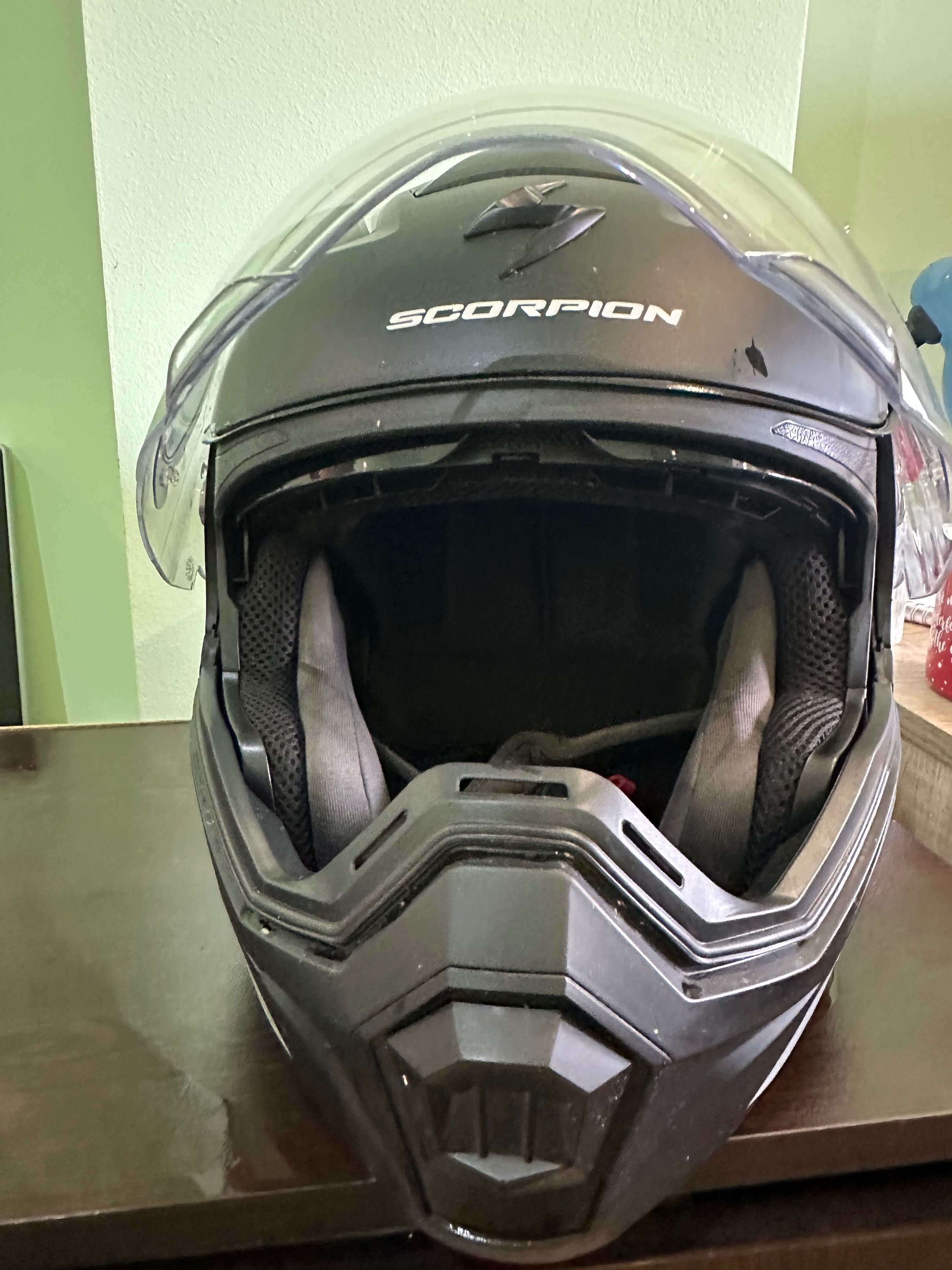 Каска Scorpion Exo ADX-1