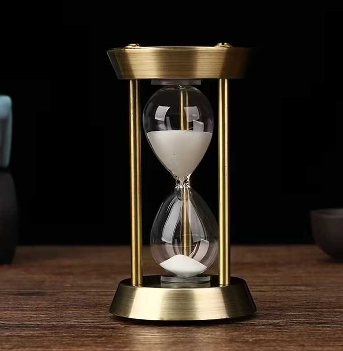 Clepsidra vintage din metal - Culoare Bronz cu Nisip alb