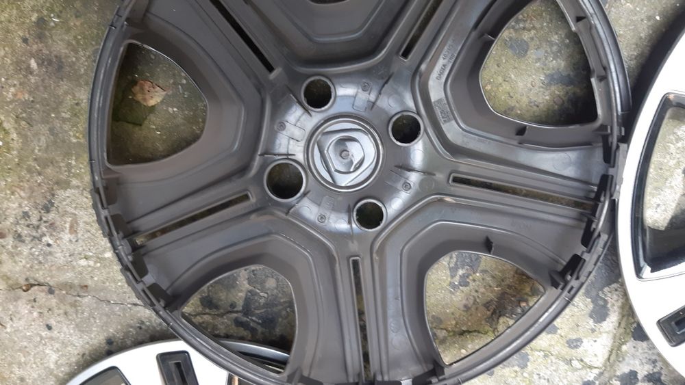 Capace LOGAN R16 pentru jante tablă structurate Noi
