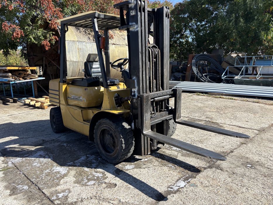 De vanzare motostivuitor caterpilar3t