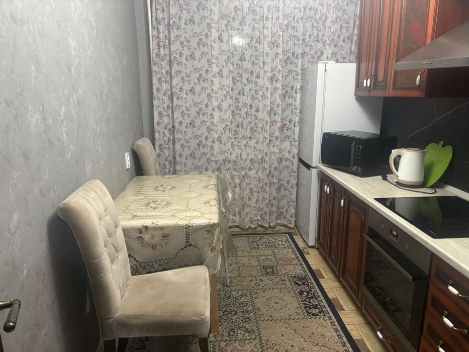 Час 2500 днем,сутки 18тыс, ночь 15.000.