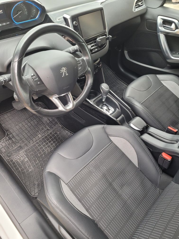 Peugeot 2008 Automat și variante ieftine
