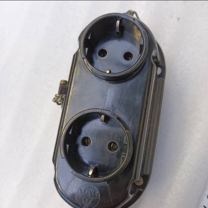 Priza exterior. Priza militara. Priza impermeabila.