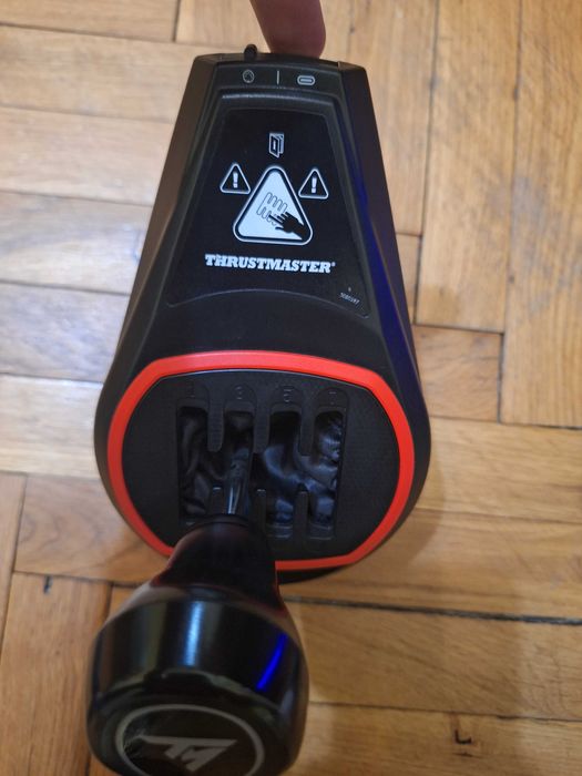 Волан Thrustmaster TX Racing Wheel Leather + Thrustmaster TH8S Shifter