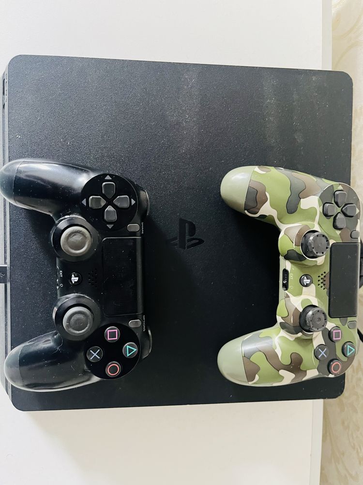Ps4 slim 2 контроллера