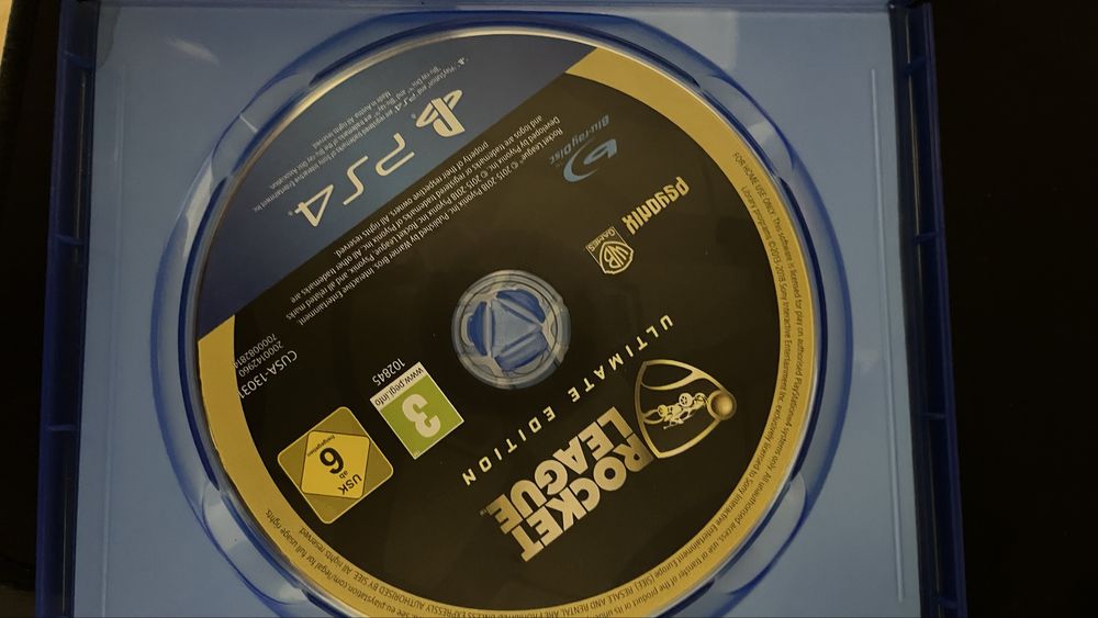 Vând Discurie de PS4