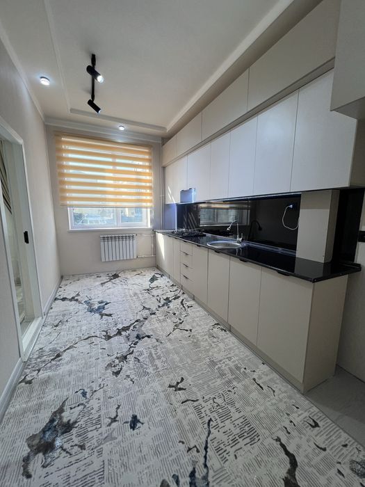 Yangi bozor 22-Maktab yonida  80 Kv remonti yangi jihozlari bilan