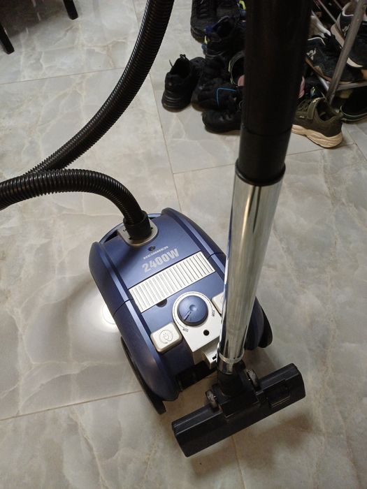 Vand aspirator Heinner 2400 w stare foarte buna