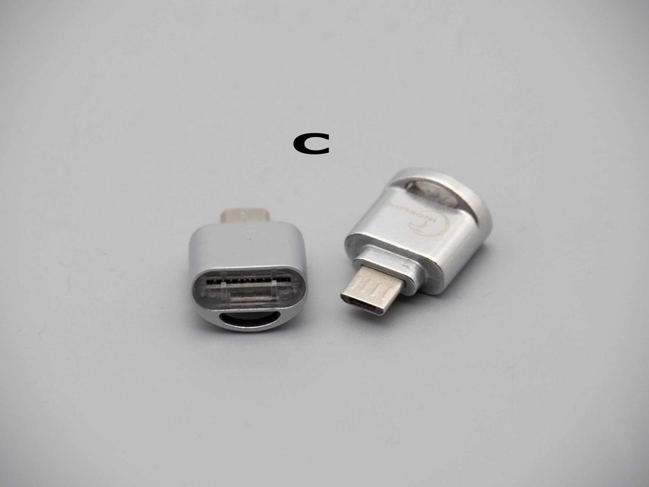 accesorii foto (carcasa card sd, protectie blit, cablu foto, etc)
