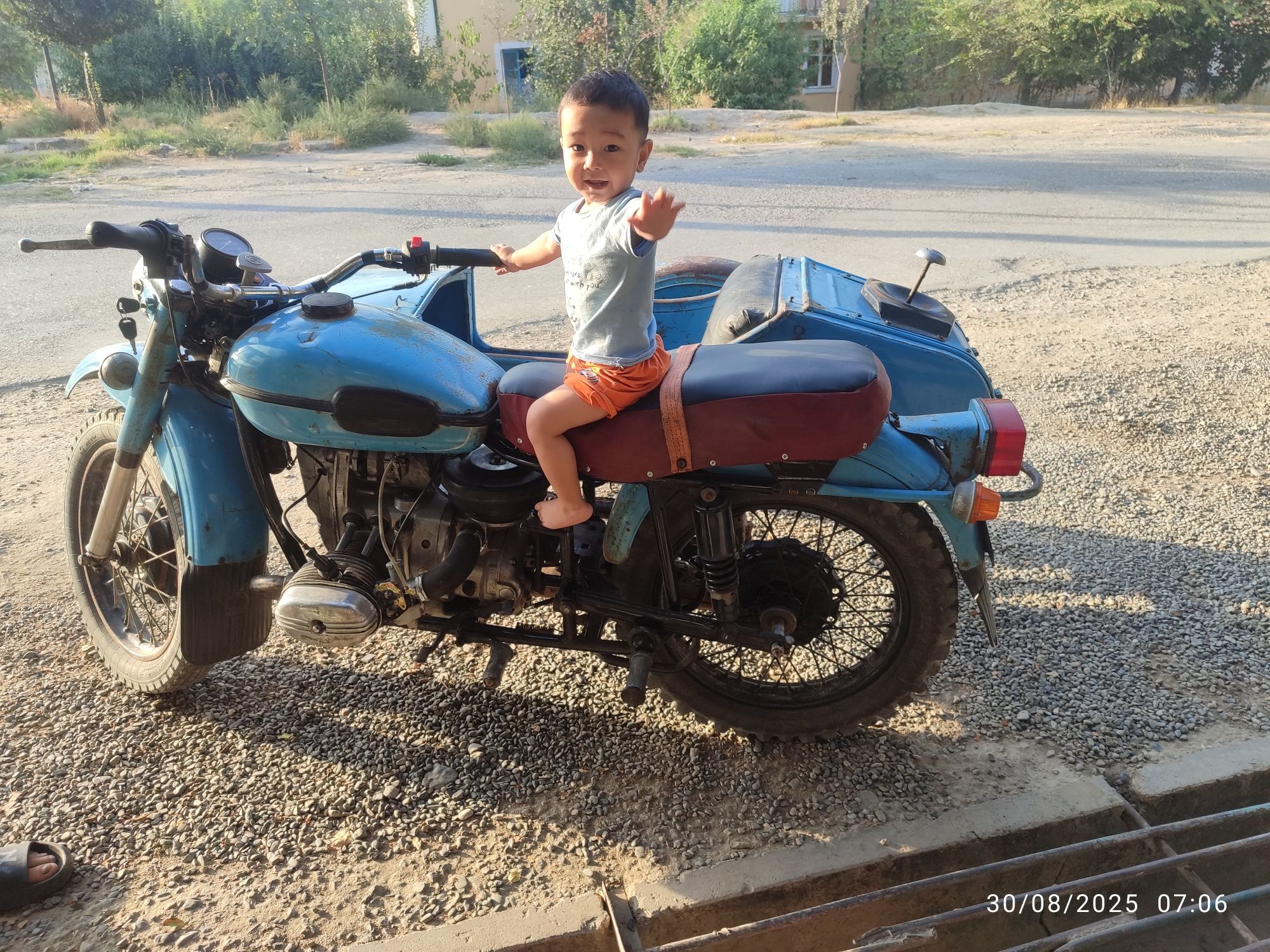 Ural motor sotiladi