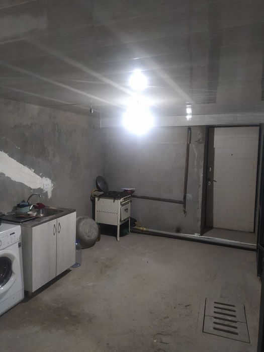 Arenda hovli Oltintepa ramadan mahalada kotta kochaga 300m hazyaykasiz