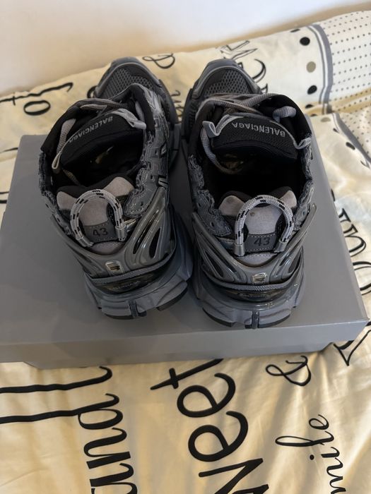 Balenciaga runner triple gray