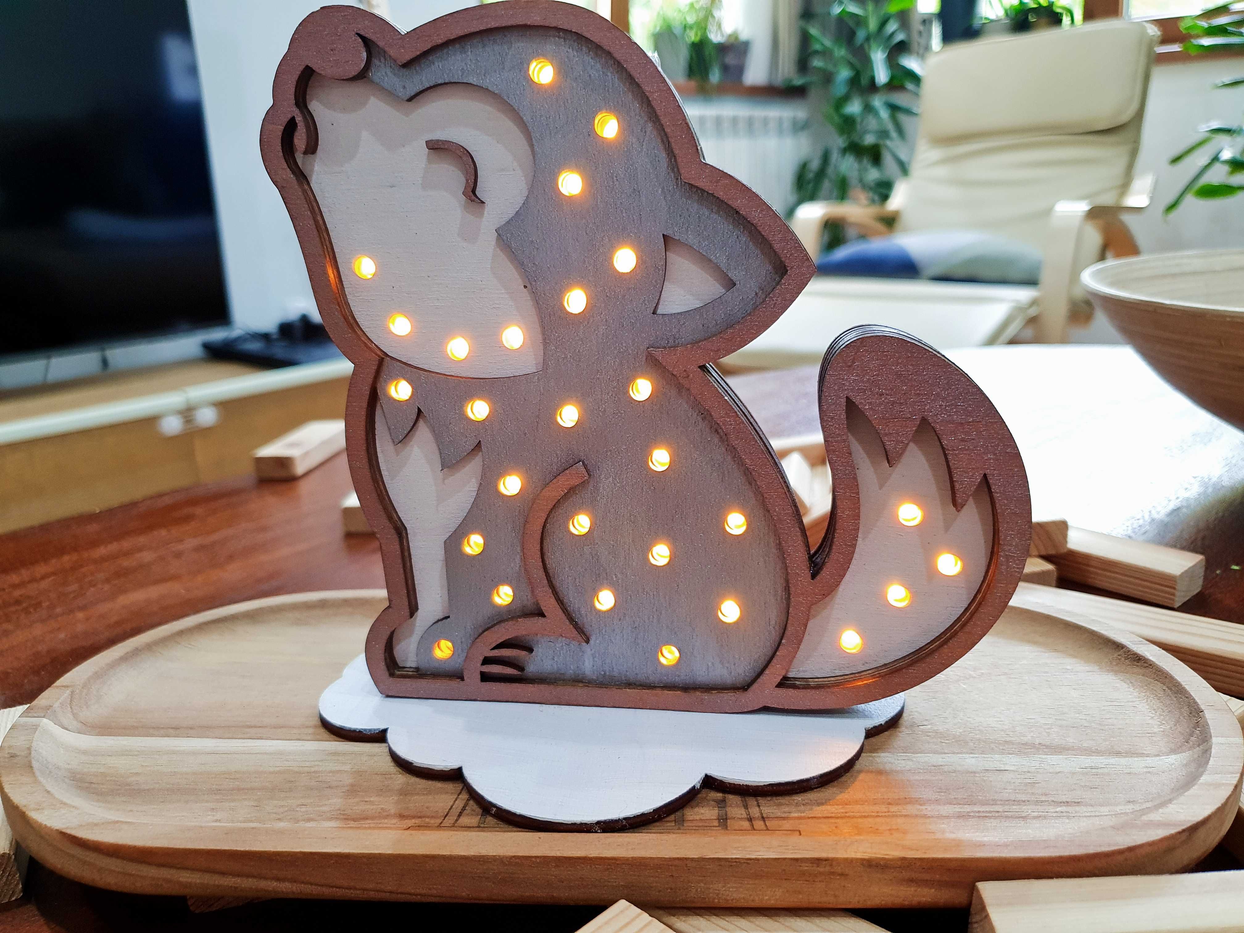 Цветна LED Лампа за Детска Стая - Сигурност и Спокойствие