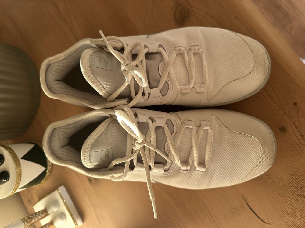 Nike Air номер 38 маратонки, бели