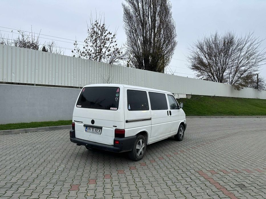 Volkswagen Transporter 2.5 TDI  9 Locuri 2001