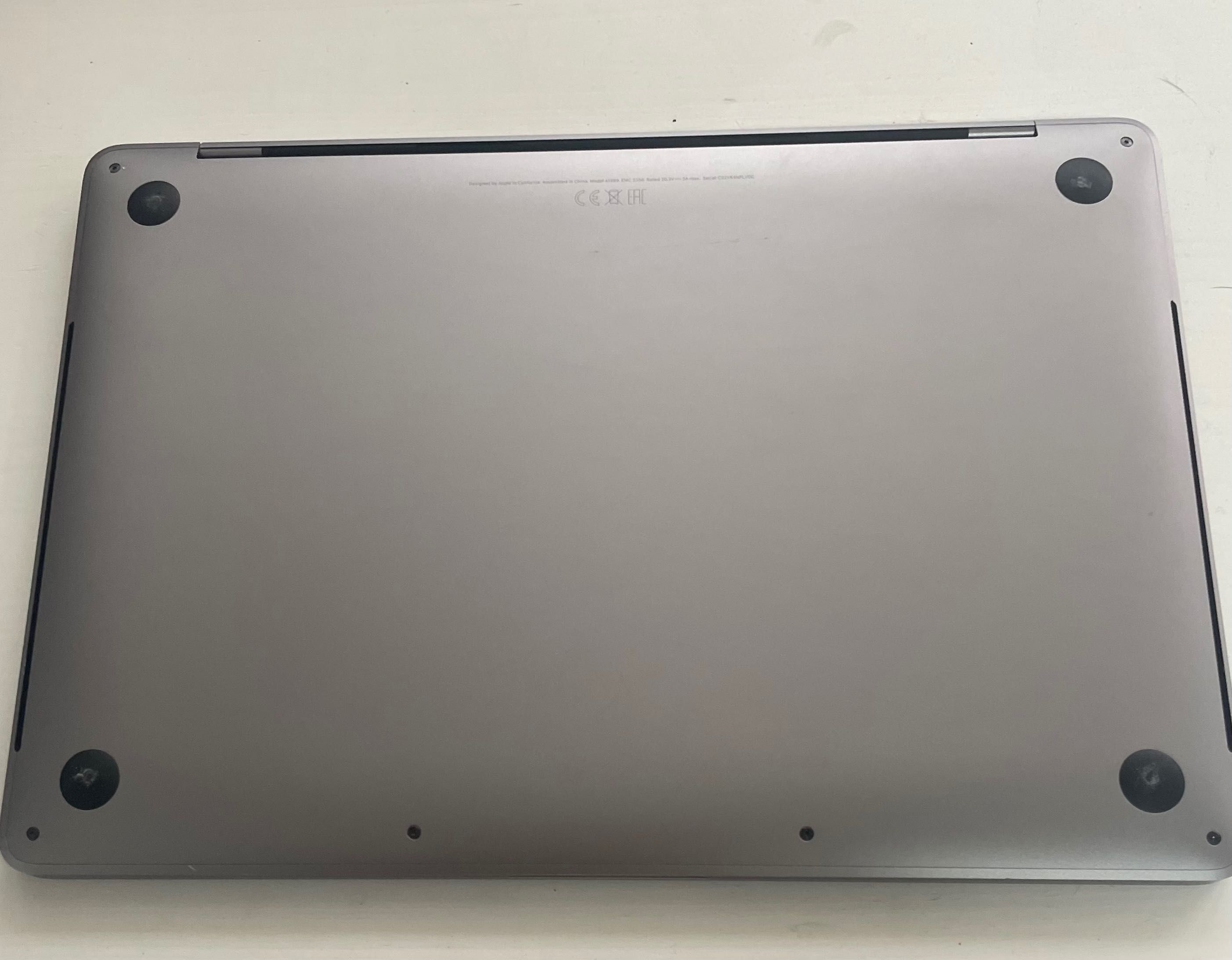 Продавам MacBook Pro